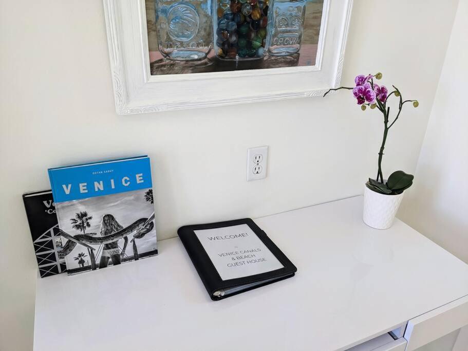 Venice Canals & Beach Guest House Los Angeles Exterior photo